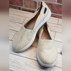 Clarks Cloudsteppers Off-White canvas slip-on shoes size 6½ (sa208)